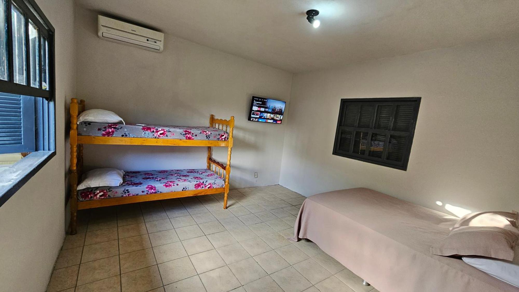 Hotel Praia Do Rosa Esterno foto